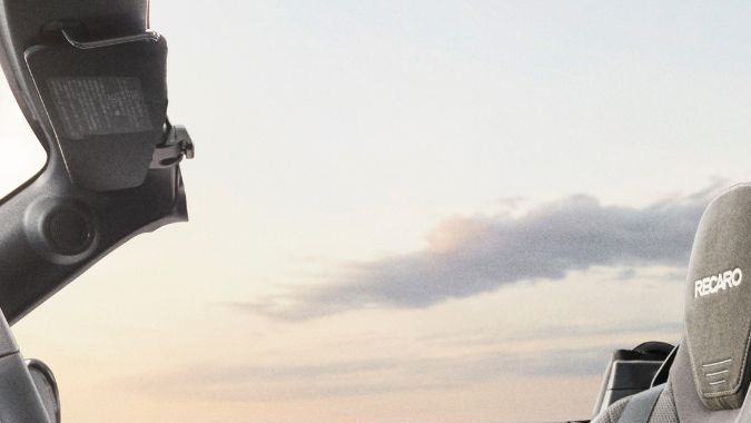 El interior del Toyota Copen GR SPORT