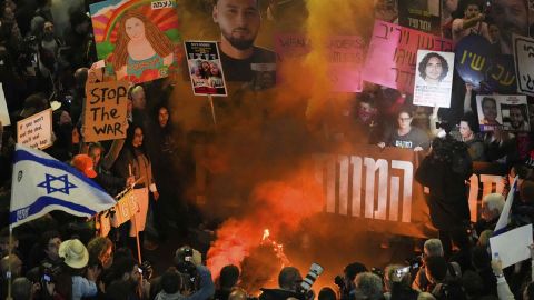 Protestas exigiendo un alto al fuego