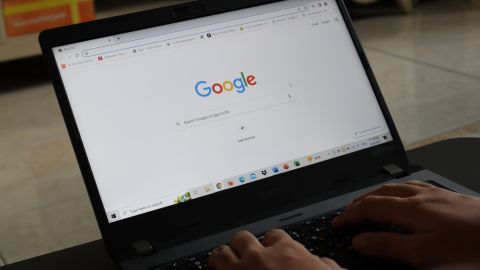 Al momento de instalar una extensión de Google Chrome verifica su procedencia para evitar abrirle una vía de acceso a los hackers