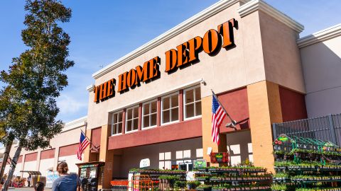 5 cosas que pueden comprar los jubilados en Home Depot este invierno