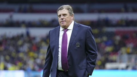 Ciudad de México, 19 de febrero de 2023. Miguel Herrera "Piojo", Director Técnico, durante el partido de la jornada 8 del torneo Clausura 2023 de la Liga BBVA MX, entre las Águilas del América y los Xolos de Tijuana, celebrado en el estadio Azteca. Foto: Imago7/ Rafael Vadillo