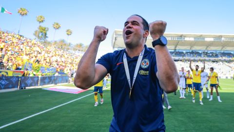 André Jardine se queda en América.