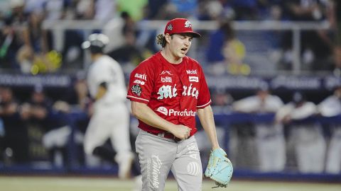 Trevor Bauer se fue como el mejor pitcher y campeón en México.