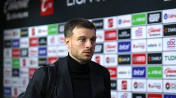 Tijuana, Baja California, 27 de noviembre de 2024. Martín Anselmi, Director Técnico , durante el partido de ida de los Cuartos de Final del torneo Apertura 2024 de la Liga BBVA MX, entre los Xolos de Tijuana y la Máquina Celeste del Cruz Azul, celebrado en el estadio Caliente. Foto: Imago7/ David Vega