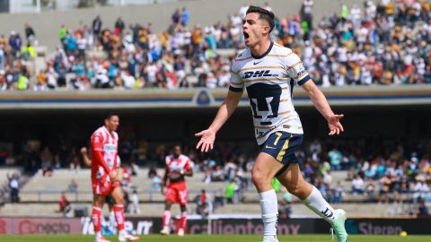 Rodrigo López celebra el segundo gol de Pumas en C.U.