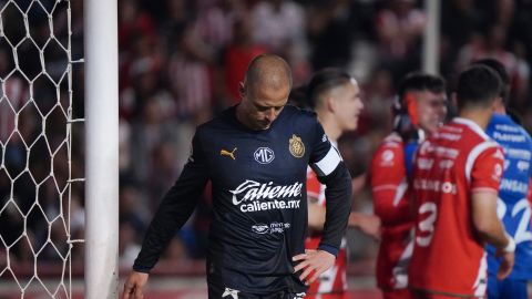 Aguascalientes, Aguascalientes, 17 de enero de 2025. Javier Hernández "Chicharito" en lamento , durante el partido correspondiente a la jornada 2 del torneo Clausura 2025 de la Liga BBVA MX, entre los Rayos del Necaxa y las Chivas Rayadas del Guadalajara, realizado en el estadio Victoria. Foto: Imago7/Sebastian Laureano Miranda