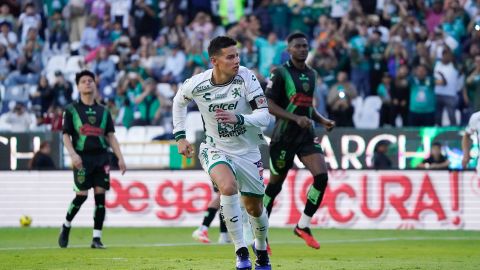 León, Guanajuato, 25 de enero de 2025. James Rodriguez en festejo de gol , durante el partido correspondiente a la jornada 3 del torneo Clausura 2025 de la Liga BBVA MX, entre los Esmeraldas del León y los Bravos de FC Juárez, realizado en el estadio León. Foto: Imago7/ Sebastián Laureano Miranda