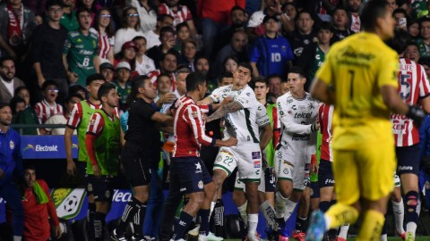 León, Guanajuato, 28 de enero de 2025. , durante el partido correspondiente a la jornada 4 del torneo Clausura 2025 de la Liga BBVA MX, entre los Esmeraldas del León y las Chivas Rayadas del Guadalajara, realizado en el estadio León. Foto: Imago7/Duilio Muñoz