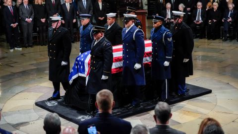 Cuerpo de Jimmy Carter llega al Capitolio para emotivo homenaje antes del funeral