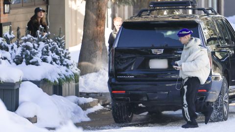 Justin Bieber y Hailey disfrutan sus días en Aspen.