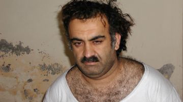 Khalid Shaikh Mohammad, el supuesto autor intelectual de los atentados del 11 de septiembre, poco después de su captura durante una redada en Pakistán en 2003.