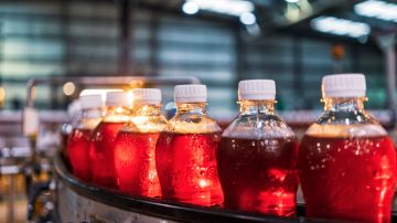 La FDA prohíbe el colorante artificial Rojo N° 3 utilizado en alimentos por vínculos con el cáncer