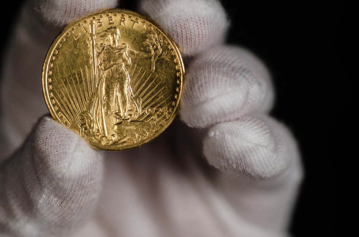 Gold coins be. Самая дорогая Золотая монета. Самая дорогая Золотая монета в мире. Самый дорогой монитор в мире. Самая большая Золотая монета