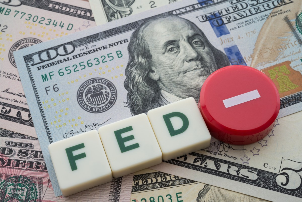 Cómo te afecta que la Fed haya pausado los recortes en las tasas de ...
