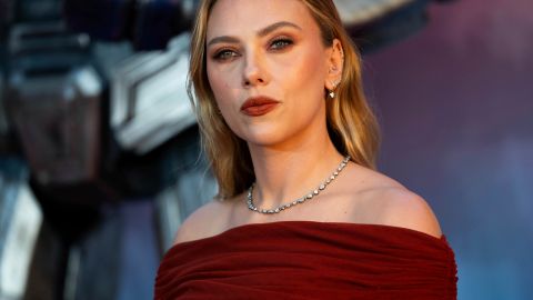 Scarlett Johansson revela los consejos sobre citas que le da a su hija de 10 años