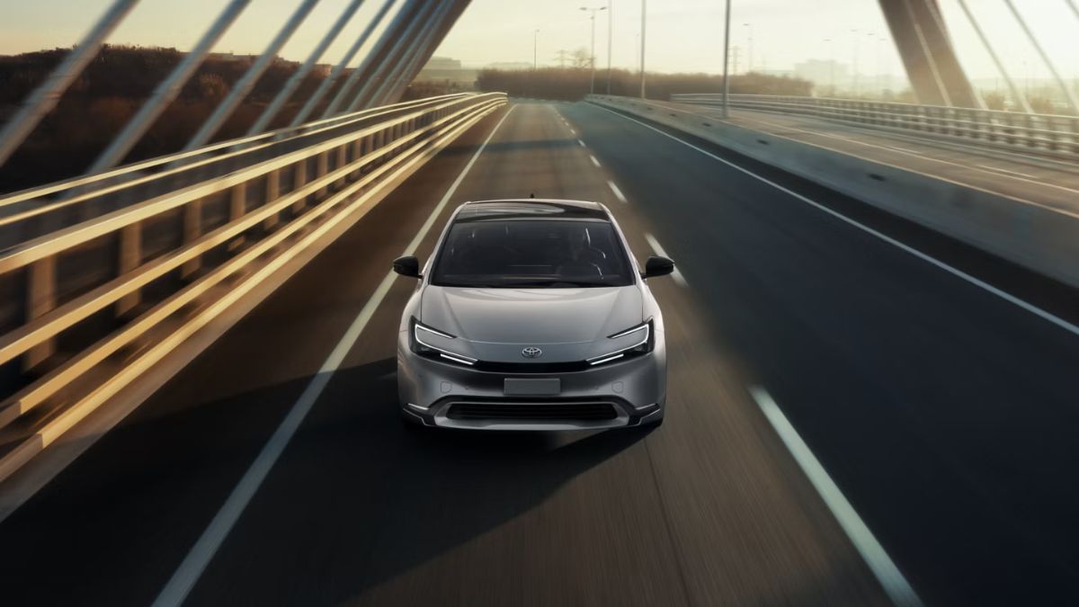 Toyota alerta sobre el impacto real de los autos eléctricos