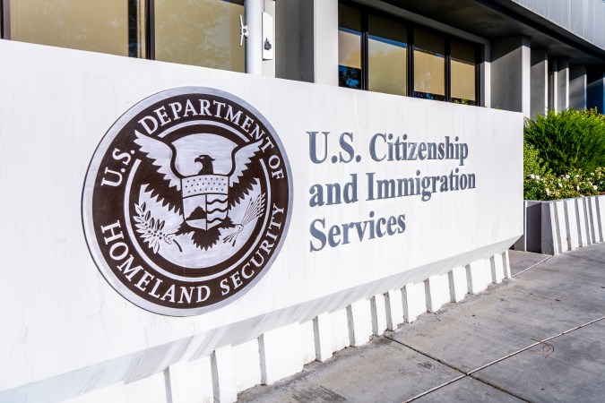La nueva medida de Donald Trump marca un precedente en la política migratoria del país.