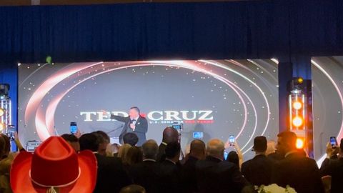 El senador Ted Cruz en el Baile Inaugural Hispano en Washington, D.C.