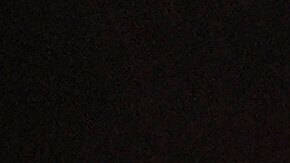 Autoridades responden a la escena del accidente de una aeronave que causó un incendio al estrellarse en Filadelfia.