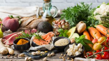 Existen varios alimentos que pueden fortalecer tu memoria.