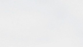 Vecinos reciben alimentos distribuidos por la Agencia de Estados Unidos para el Desarrollo Internacional (USAID), en Kachoda, norte de Kenia.