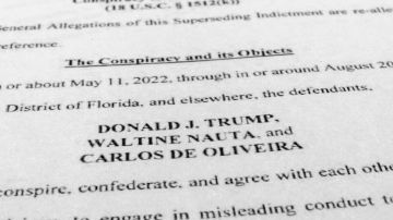 Trump, Nauta y Oliveira fueron acusados en el caso de documentos clasificados.