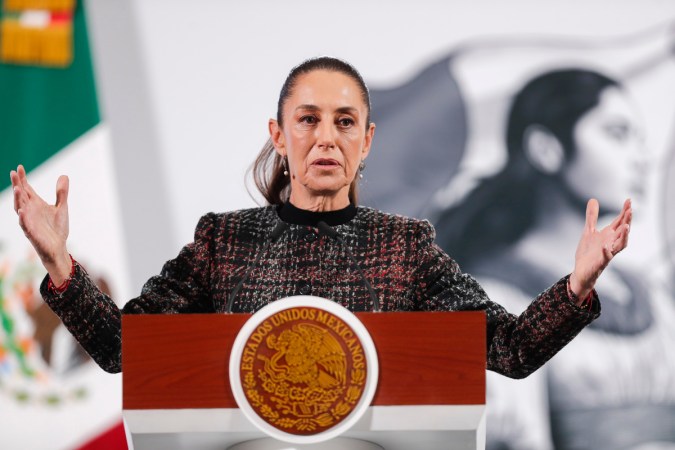 Sheinbaum dice que el Golfo de México sigue llamándose así pese a cambio de Google en EE.UU.