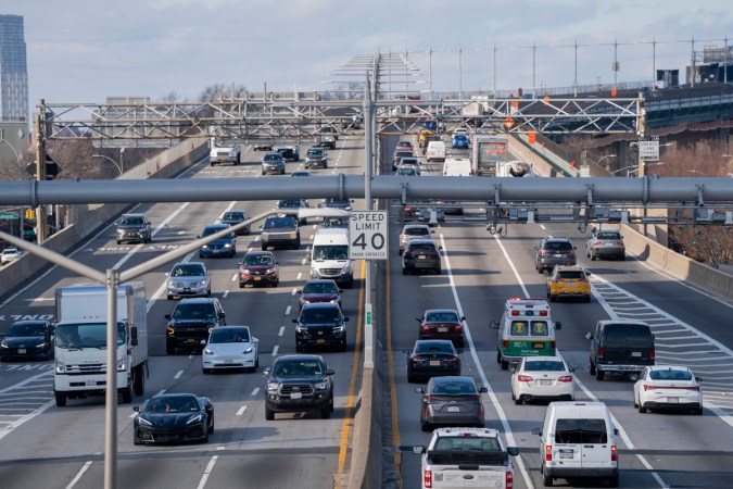 Nueva York aplica polémico peaje para circular en el centro de Manhattan