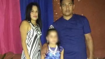 Kenia, Wilson y una de sus hijos antes de llegar a EE.UU. hace dos años.