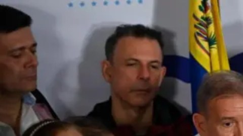 Edmundo González y María Corina Machado en una declaración conjunta durante la campaña para las elecciones de julio pasado.