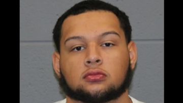 Lance "Macho" Morales, de 23 años, detenido en noviembre, compareció por primera vez el lunes en un tribunal de Hartford, Connecticut.