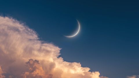 La luna nueva de enero es la primera del año.