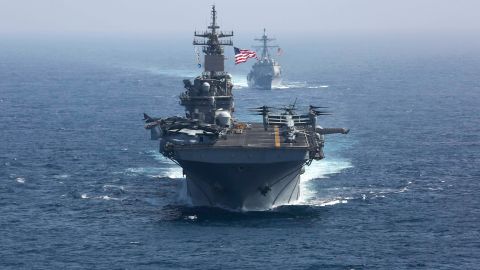 Biden bautiza dos nuevos portaviones nucleares como Bill Clinton y George W. Bush