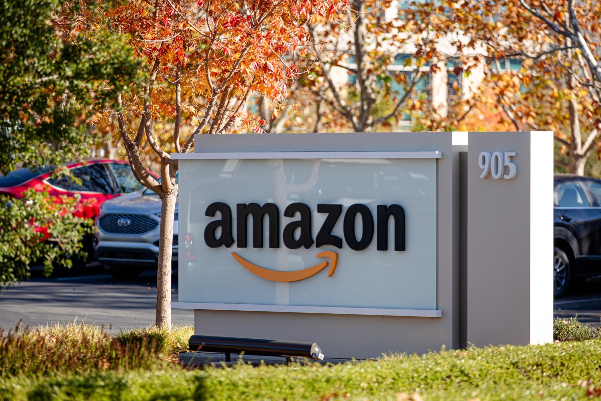 La nueva casa prefabricada de Amazon: totalmente equipada y de dos pisos por menos de $50,000