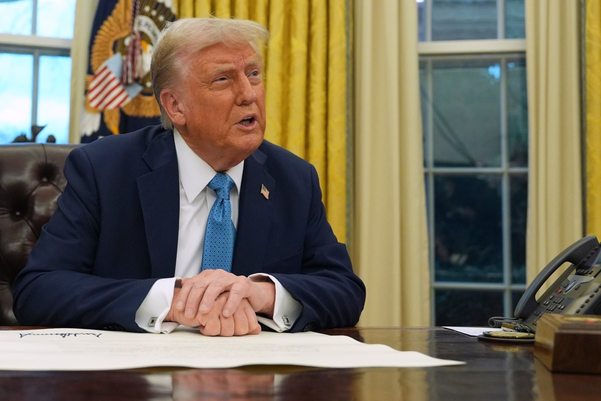 Trump confirmó que los aranceles a México, Canadá y China entran en ...