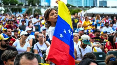 Alrededor de 600,000 venezolanos tienen protección especial para permanecer en Estados Unidos.