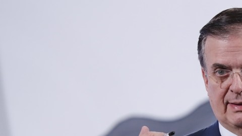 México buscará consultas con EE.UU. ante los "injustos" aranceles de Trump al acero y aluminio