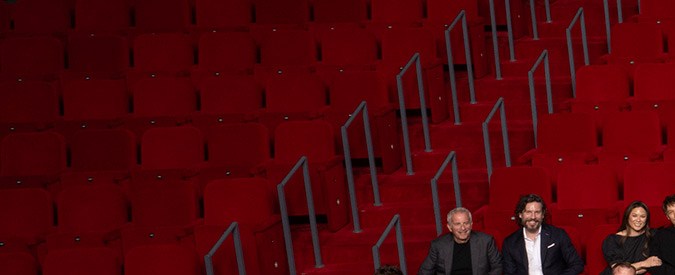 La mayoría de actrices nominadas se situaron en la primera fila mientras que los actores se colocaron en las últimas.