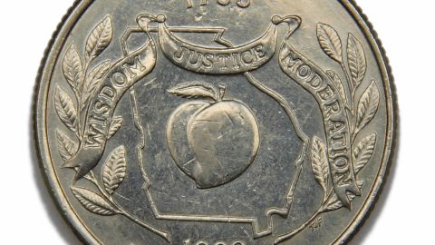 Así es la moneda de 25 centavos de 1999 de Georgia que vale hasta $5,500
