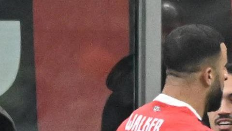 Santi Giménez y el Milan enfrentarán al Inter en semis de Coppa Italia