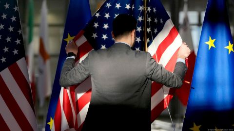 UE advierte que responderá con firmeza a posibles aranceles