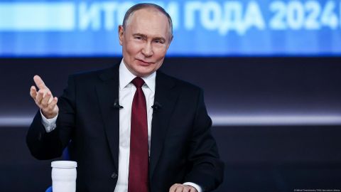 Rusia autoriza a México a entrar en su mercado de divisas