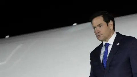 Rubio llega a Panamá entre amenazas de recuperar el canal
