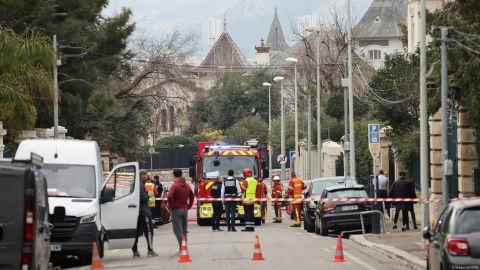 Ataque con explosivos contra consulado ruso en Francia