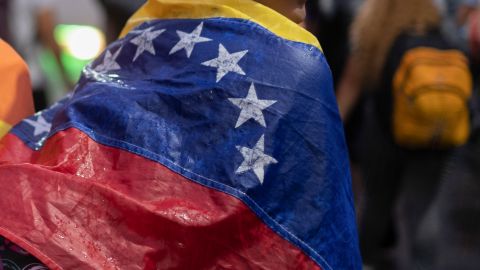 USCIS informará a inmigrantes de Venezuela sobre el fin del TPS.