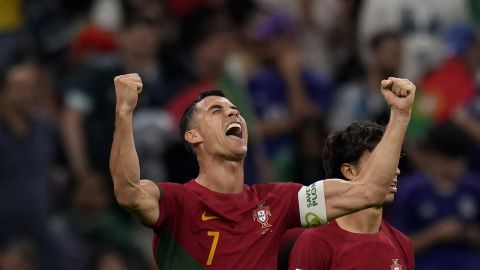 Cristiano Ronaldo ha amasado una fortuna de cerca de $1,800 millones de dólares desde que debutó como futbolista.