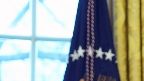 Trump y la nueva fiscal general de EE.UU., Pam Bondi.