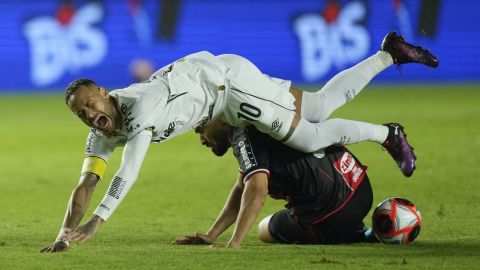 Neymar acumula 3 partidos sin victoria desde su regreso a Santos.