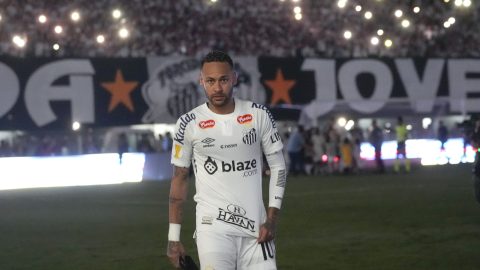 Neymar Jr. captó toda la atención del partido del Santos.
