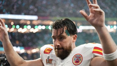 Kansas City Chiefs tight end Travis Kelce walks off the field after a loss to the Philadelphia Eagles during the NFL Super Bowl 59 football game, Sunday, Feb. 9, 2025, in New Orleans. (AP Photo/Abbie Parr)